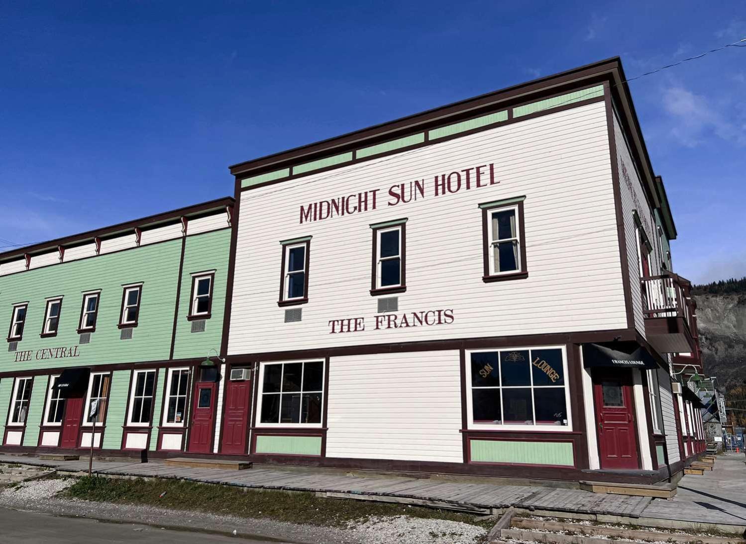 Midnight Sun, A Coast Hotel Dawson City Εξωτερικό φωτογραφία