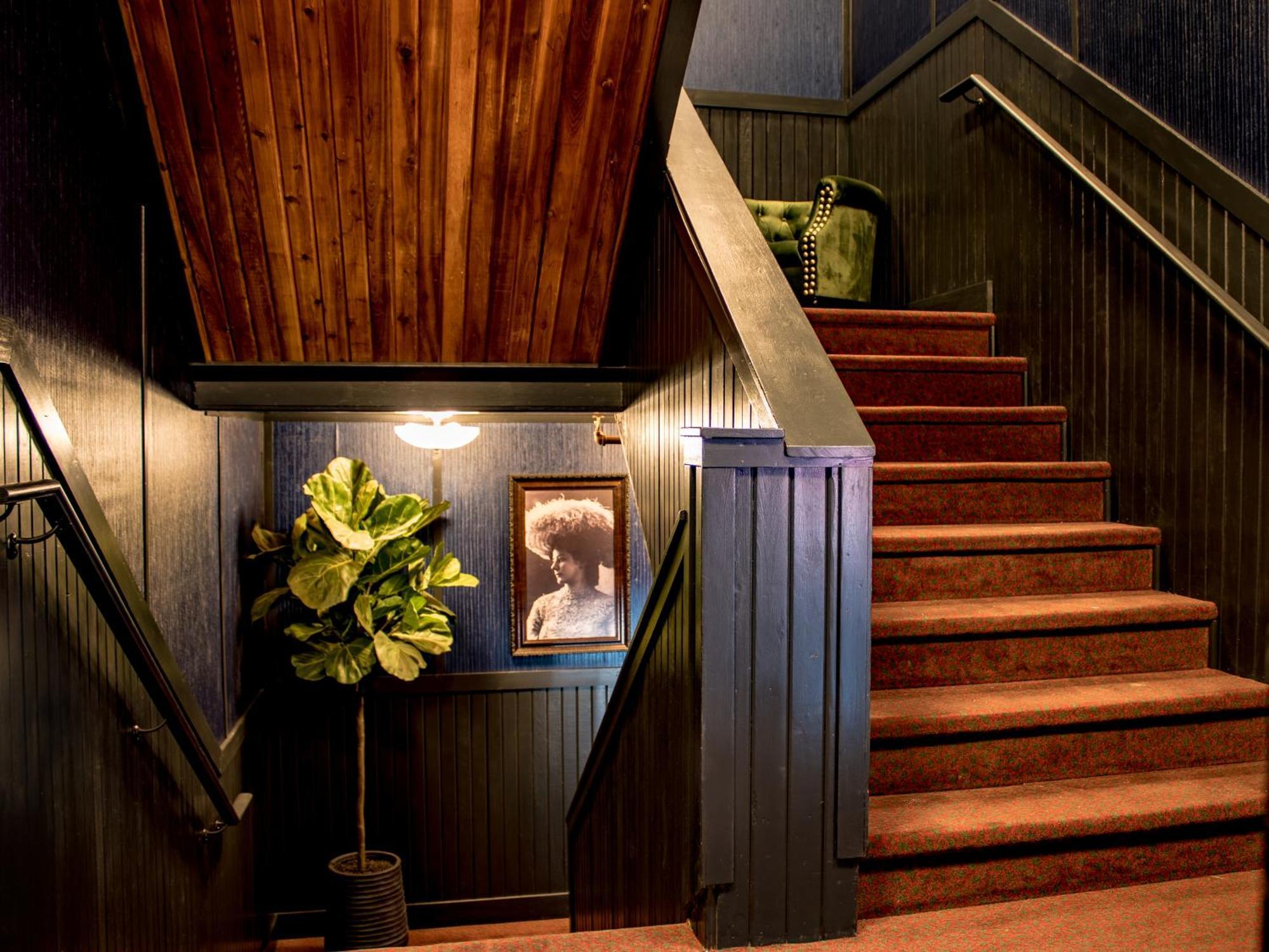 Midnight Sun, A Coast Hotel Dawson City Εξωτερικό φωτογραφία